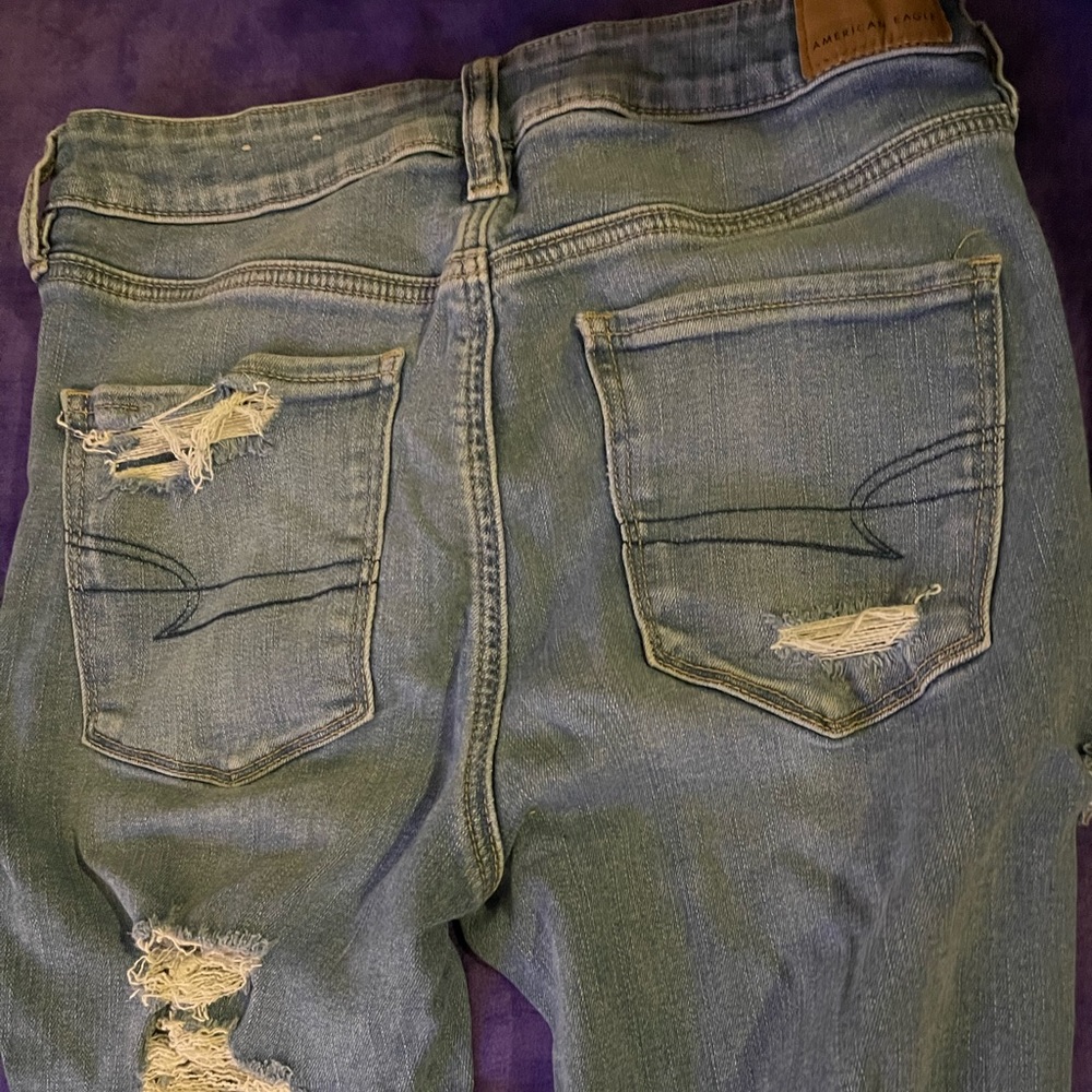 Distressed skinny jean